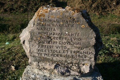 Cippo di Laiano, monumento commemorativo dedicato ai martiri della barbarie nazista.