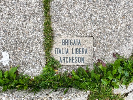 Monumento al Partigiano e alla Resistenza, commemorazione della lotta per la libertà in Italia.