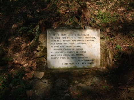 Parco della Resistenza del Monte Brugiana: luogo di memoria e riflessione sulla libertà e la Costituzione.