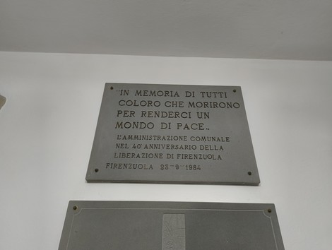 Lapide commemorativa per il 40° anniversario della Liberazione di Firenzuola.