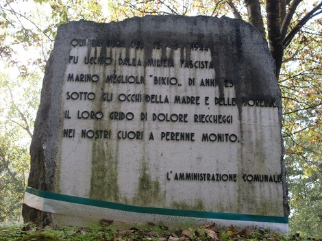 Cippo a Meglioli dedicato a Marino Meglioli, commemorazione di vittime antifasciste.