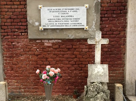 Tomba di Malandra: monumento commemorativo dedicato a Luigi Malandra, vittima del terrorismo nel 1944.