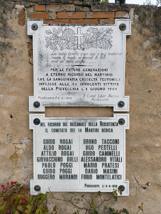 Lapide di Pievecchia, commemorazione del martirio e della Resistenza, con nomi dei caduti del 1944.