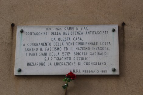 Lapide alla base della 576a Garibaldi, Comune di Genova (GE), foto 1