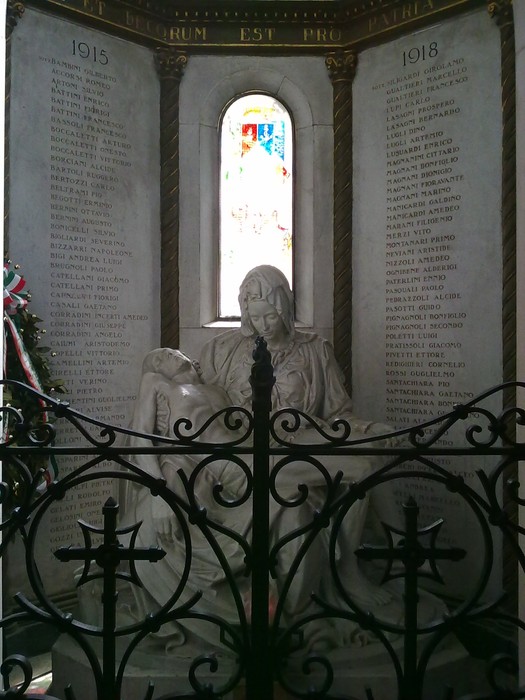 Monumento ai Caduti di Campagnola, commemorazione dei soldati della Prima Guerra Mondiale.