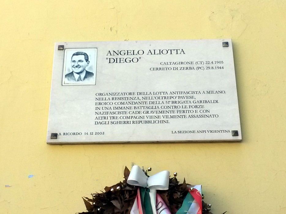 Lapide dedicata ad Angelo Aliotta, attivista antifascista, in memoria del suo contributo alla Resistenza.