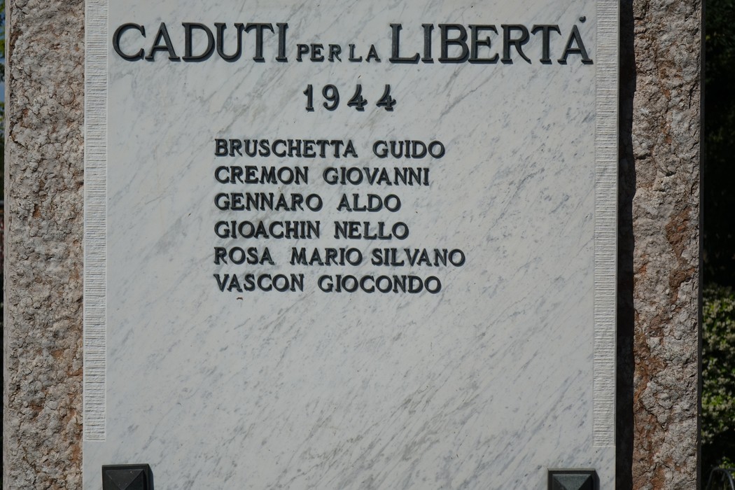 Monumento ai caduti di Megliadino, dedicato a coloro che hanno sacrificato la vita per la libertà nel 1944.