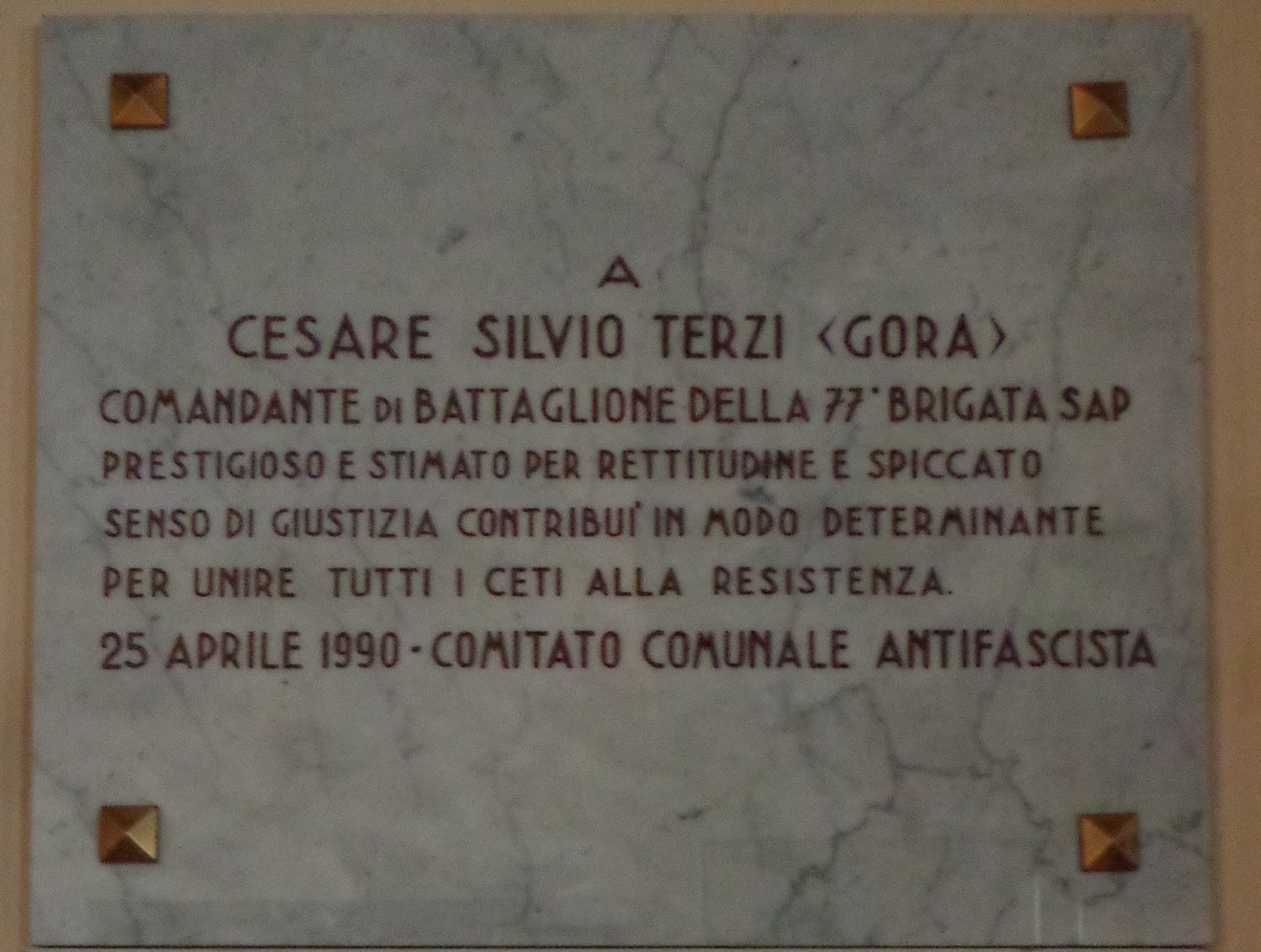 Lapide commemorativa dedicata a Cesare Silvio Terzi, comandante della 77ª Brigata SAP.