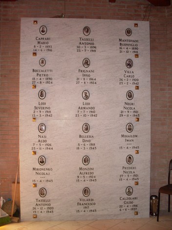 Sacrario dei caduti di Rolo, monumento commemorativo dedicato ai soldati locali.