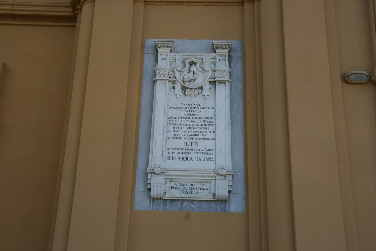 Lapide commemorativa delle vittime di guerra di Fossola, in ricordo dei caduti.