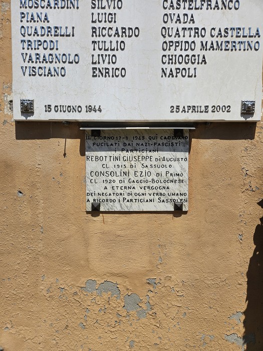 Lapide a Rebottini e Consolini, Comune di Sassuolo (MO), foto 2