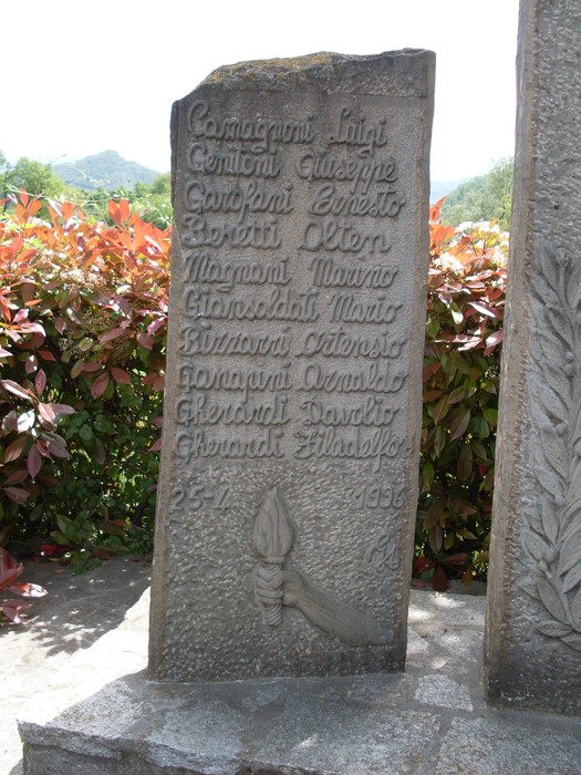 Monumento ai Caduti di Rosano, dedicato ai soldati e alle vittime del conflitto.
