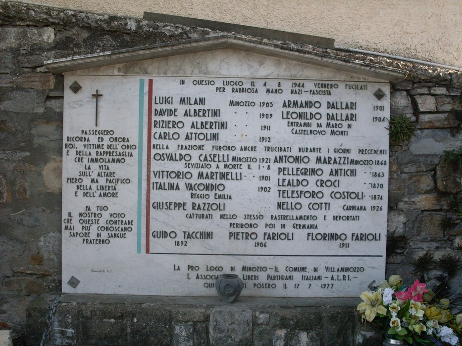 Monumento ai Caduti del rastrellamento di Villa Minozzo, in memoria delle vittime della guerra.