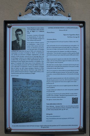 Targa commemorativa dedicata a Pinetti, con dettagli biografici e informazioni storiche.