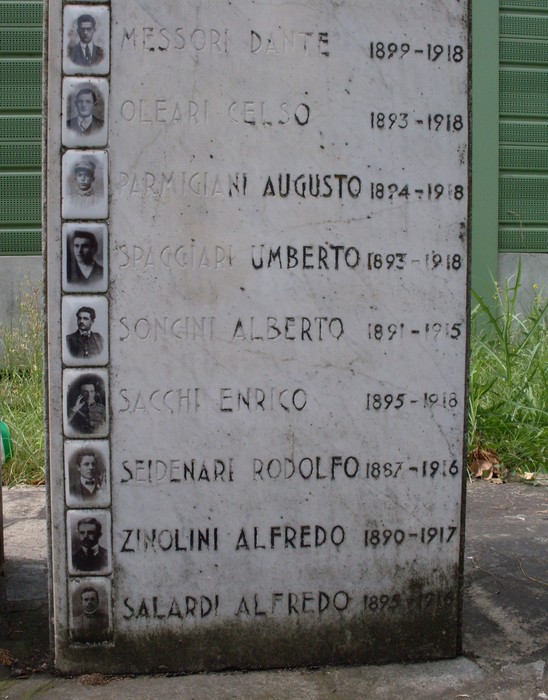 Monumento ai Caduti di Villa Bagno, commemorazione dei soldati caduti.