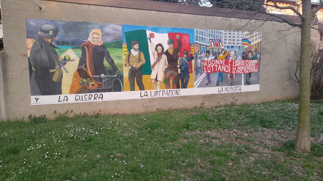 Murale dedicato alle donne della Resistenza, rappresenta momenti significativi della lotta.