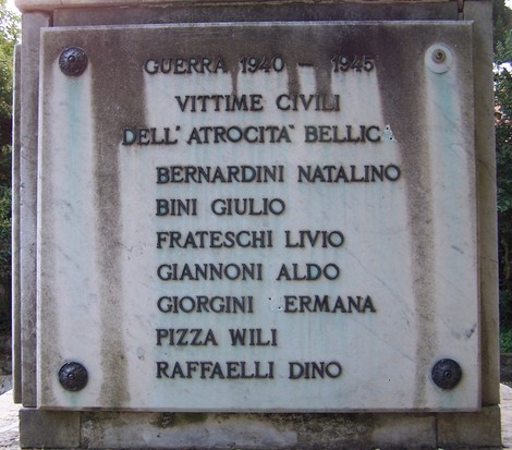 Monumento ai caduti di Collodi, in memoria delle vittime civili della guerra 1940-1945.