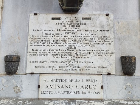 Lapide commemorativa dedicata ai caduti per la Libertà nella zona di Regio Parco.