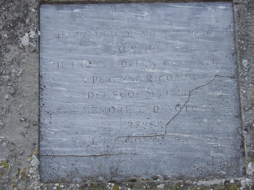Monumento ai caduti partigiani dell'11 agosto 1944, in onore dei sacrifici nella lotta per la libertà.