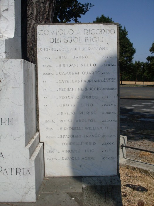 Monumento ai caduti di Coviolo, commemorazione dei giovani della comunità persi durante la Seconda Guerra Mondiale.