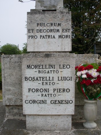 Monumento commemorativo a Morellini, Bosatelli, Foroni e Corgini, dedicato ai caduti per la patria.
