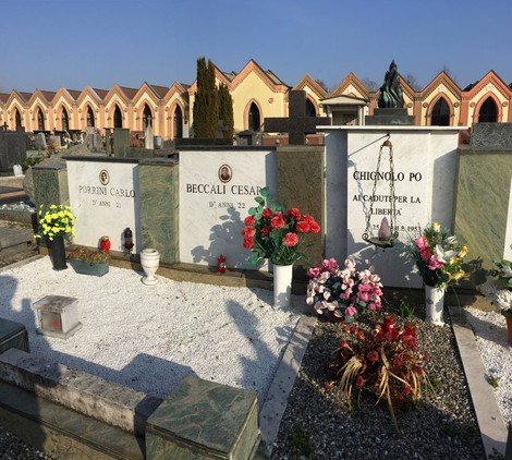 Sacrario dei caduti per la libertà di Chignolo Po, commemorazione euforica dei valorosi difensori della libertà.