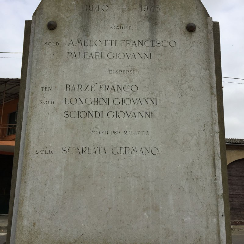 Monumento ai caduti di Semiana, commemorativo delle vittime della Seconda Guerra Mondiale.