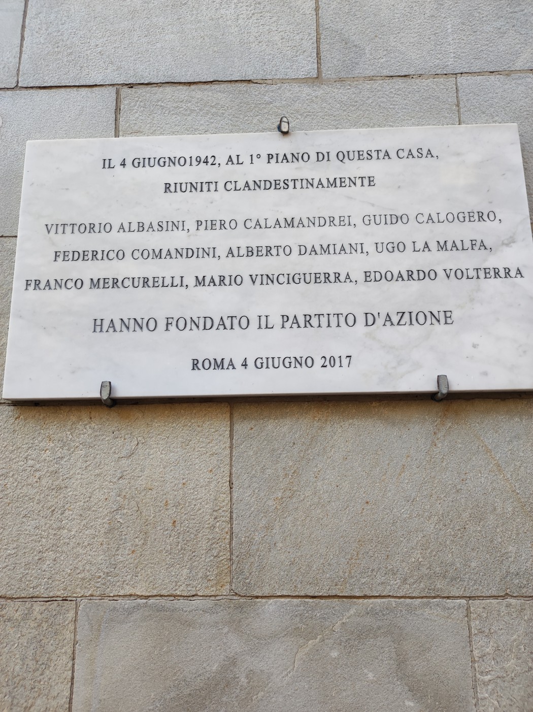Lapide commemorativa per la fondazione del Partito d'Azione, Roma, 4 giugno 2017.