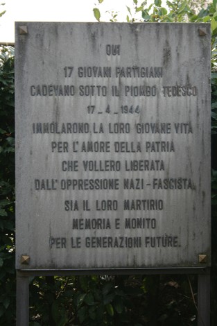 Monumento commemorativo ai partigiani di Stia caduti per la libertà e la patria durante la Seconda Guerra Mondiale.