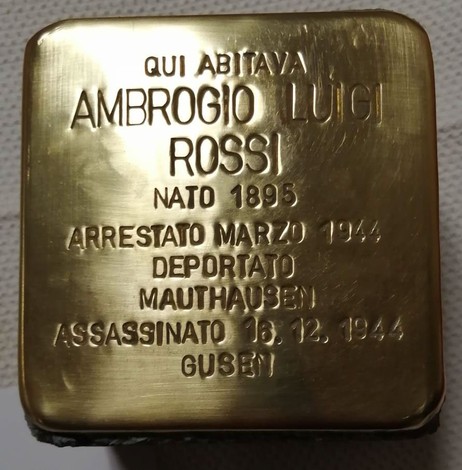 Pietra d'inciampo in memoria di Ambrogio Luigi Rossi, deportato e assassinato durante l'Olocausto.
