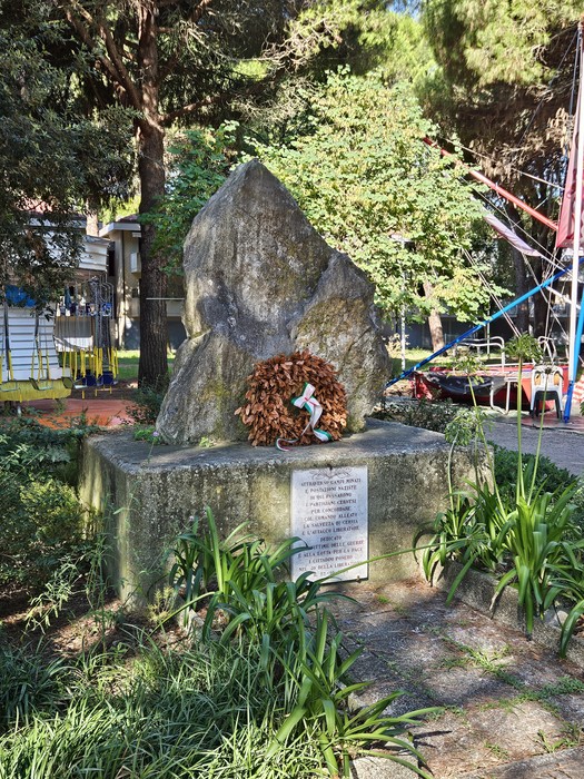 Monumento ai partigiani cervesi, Comune di Cervia (RA), foto 3