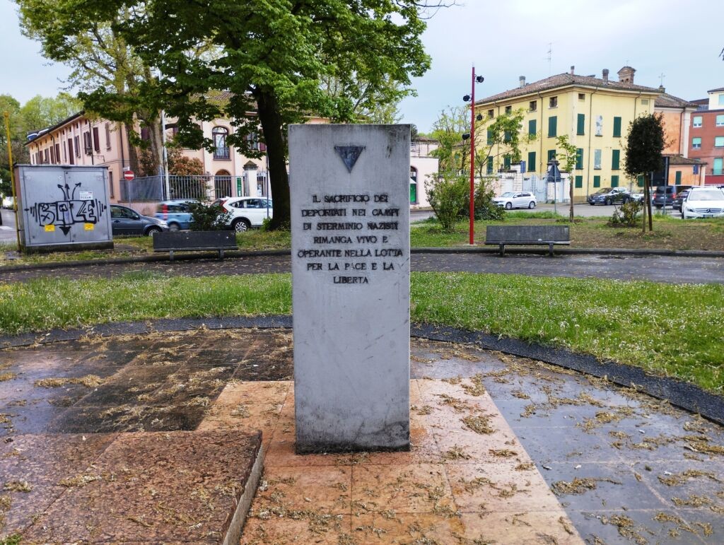Monumento ai deportati nei campi di sterminio nazisti, a commemorazione della lotta per la libertà.