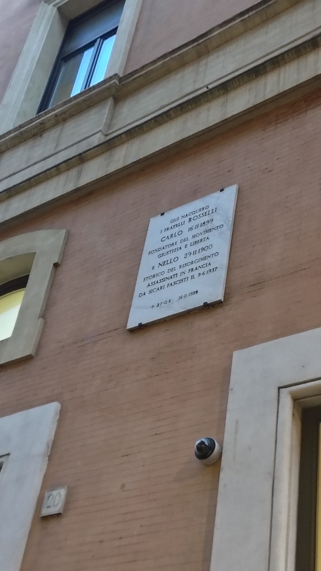 Lapide ai fratelli Rosselli, Comune di Roma (RM), foto 1