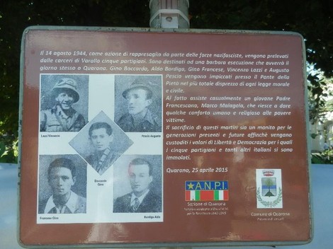 Pannello commemorativo dei Martiri del Ponte della Pietà a Quarrata, in ricordo della resistenza partigiana.