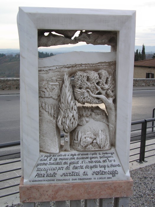 Cippo commemorativo dei martiri di Montemaggio, in memoria delle vittime della resistenza.
