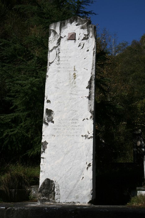 Monumento ai patrioti apuani, dedicato alla memoria dei combattenti della resistenza.