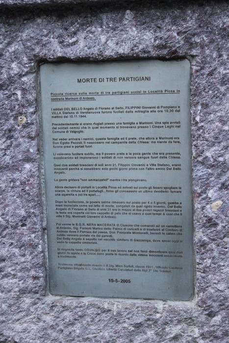 Monumento commemorativo dedicato a Del Bello, Filippini e Villa, in memoria di tre partigiani.