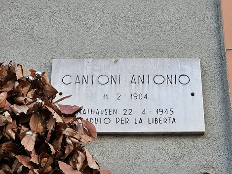 Lapide a Cantoni, Comune di Milano (MI), foto 1