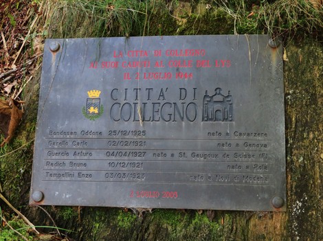 Targa commemorativa che ricorda i caduti al Colle del Lys durante la Seconda Guerra Mondiale.
