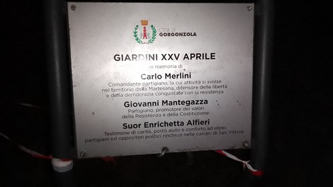 Targa commemorativa dedicata a Carlo Merlini, Giovanni Mantegazza e Suor Enrichetta Alfieri nei Giardini XXV Aprile.