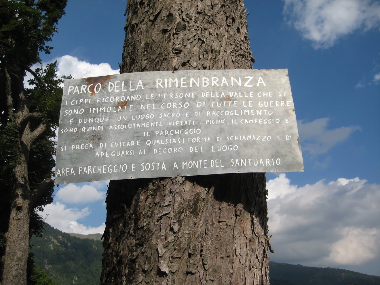 Parco della Rimembranza: un luogo dedicato alla memoria e al rispetto per chi ha sacrificato la vita in guerra.