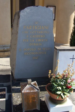 Monumento ai partigiani che lottarono per la libertà d'Italia, un tributo alla memoria e al sacrificio.