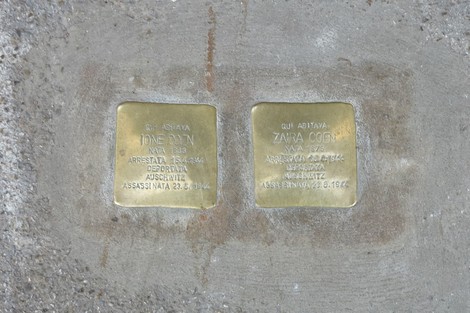 Pietra d'inciampo in memoria di Jone e Zina Coen, vittime della persecuzione nazifascista.