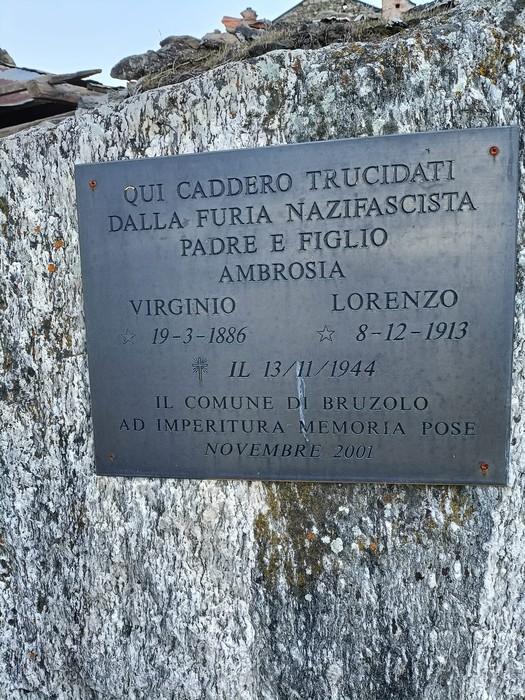Cippo commemorativo dedicato a Virginio e Lorenzo, vittime del nazifascismo a Ambrosia.