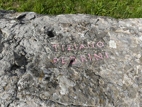 Monumento ai partigiani caduti a Monte Sabbiuno, commemorazione di Tiziano Pedrini e della Resistenza.