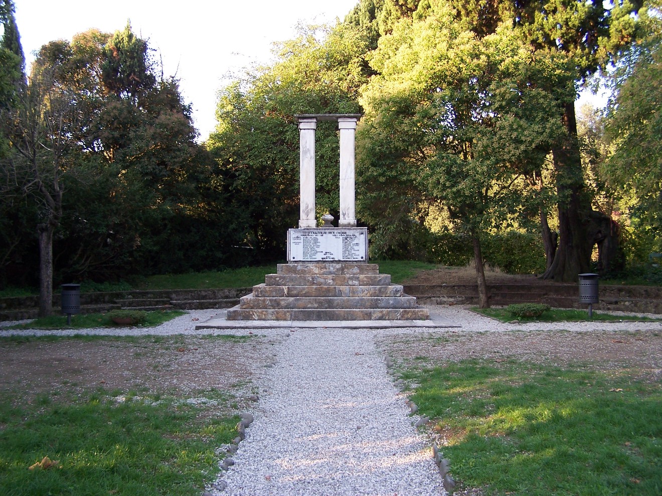 Monumento ai caduti di Collodi, dedicato ai militari e ai civili che hanno perso la vita.