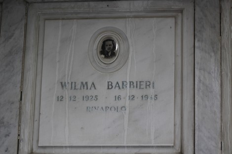 Sacrario dei partigiani di Torbella, commemorazione storica con targa in marmo dedicata a Wilma Barbieri.