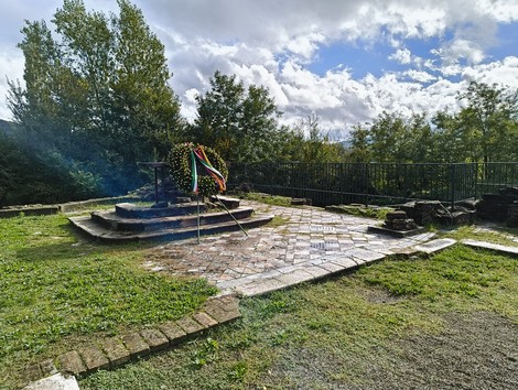 Rovine di San Martino: monumento immerso nella natura, simbolo di una storia da ricordare.