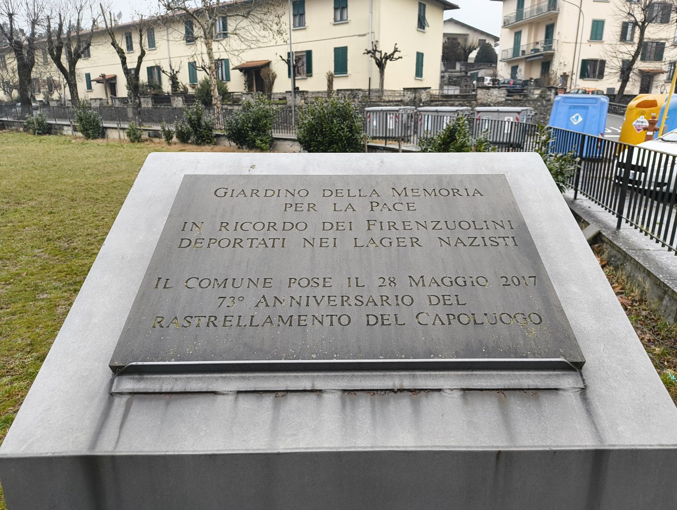 Giardino della Memoria in onore dei deportati nei lager nazisti, inaugurato il 28 maggio 2017.