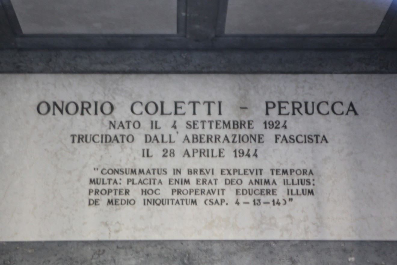 Sepolcro di Coletti - Perucca, memoriale dedicato a Onorio Coletti, vittima del fascismo.